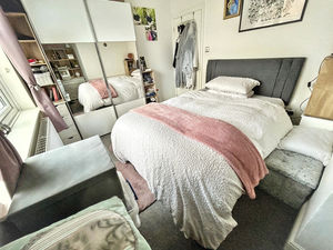 Bedroom- click for photo gallery